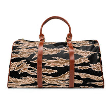 Load image into Gallery viewer, Camo Travel Bag