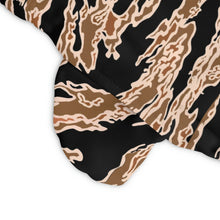 Load image into Gallery viewer, Camo Long Shorts